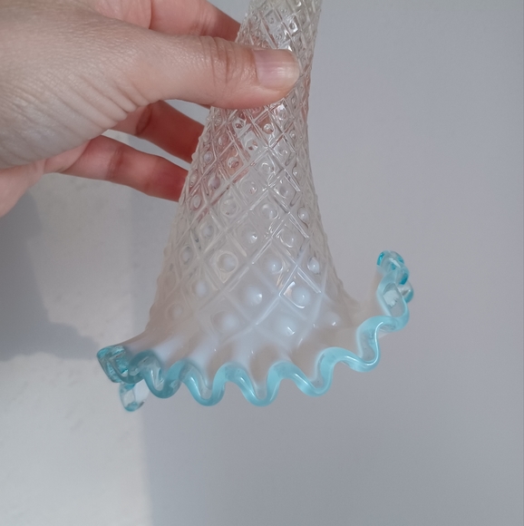 Vintage Fenton Art Glass Epergne Aqua Blue Opalescent Diamond Lace Horns Set - Picture 13 of 14